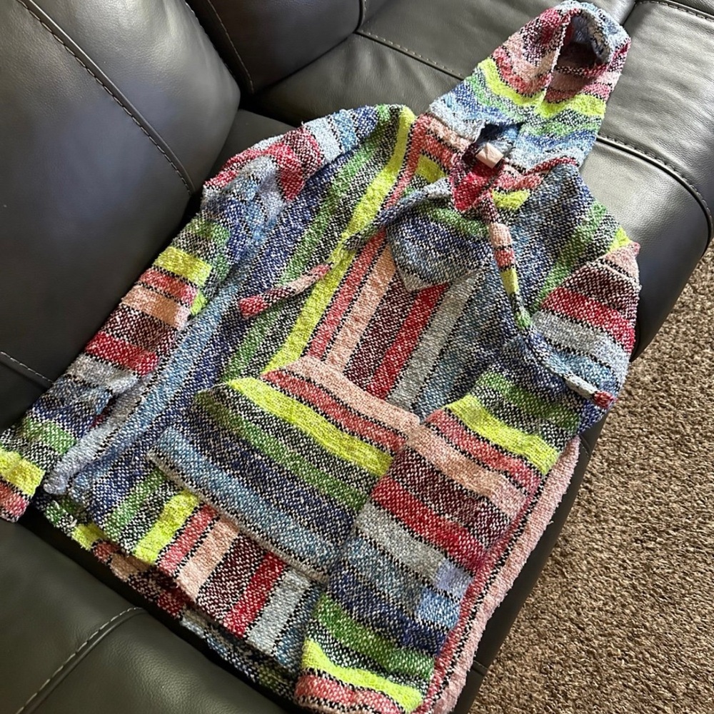 EARTHBOUND WOMENS COLORFUL SWEATER SIZE SMALL USED MADE IN MEXICO**